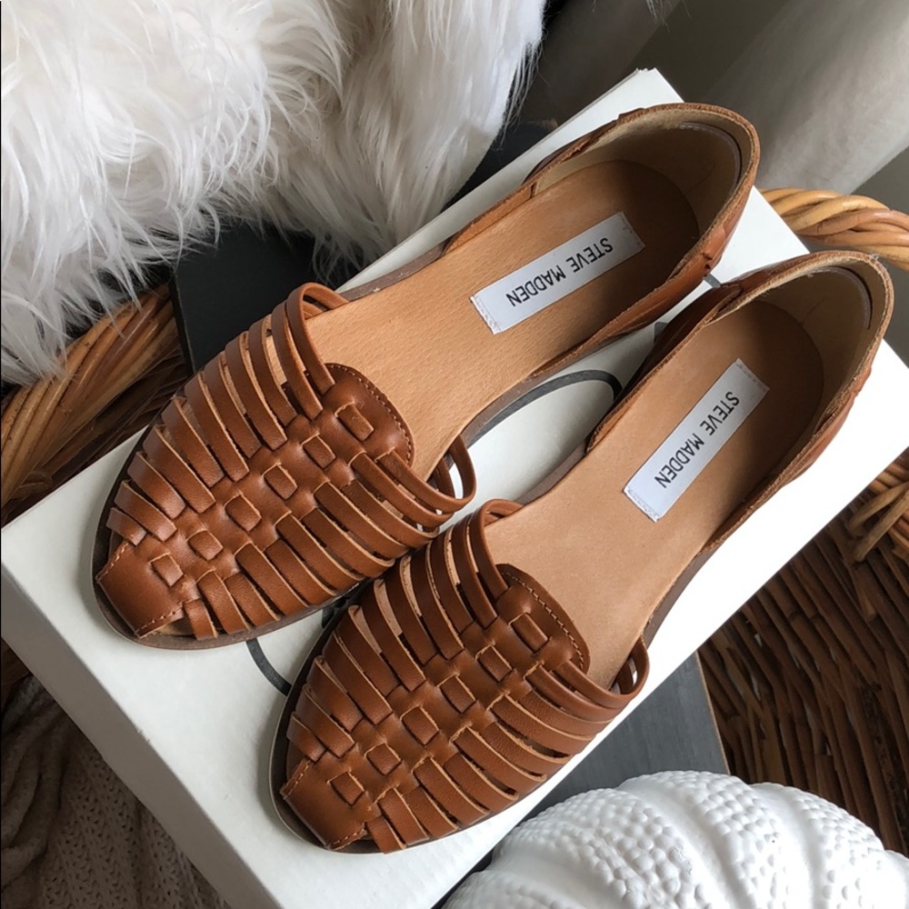 Steve Madden Hillarie Flat Sandals - NEW